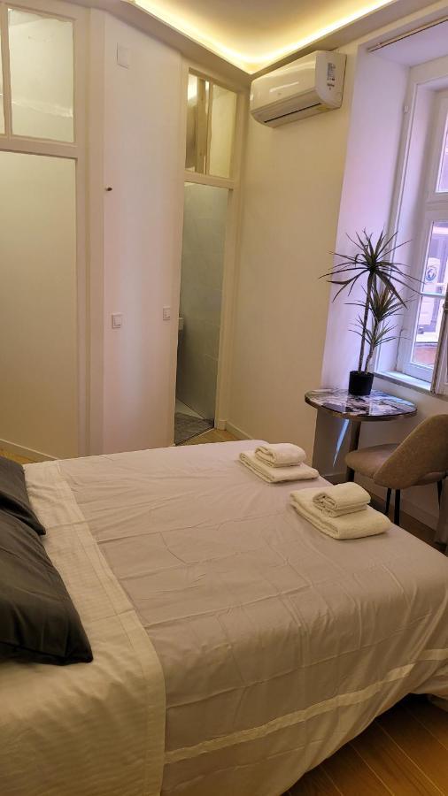 Tiny Studio Rosa - Bairro Alto Lisbon Exterior photo